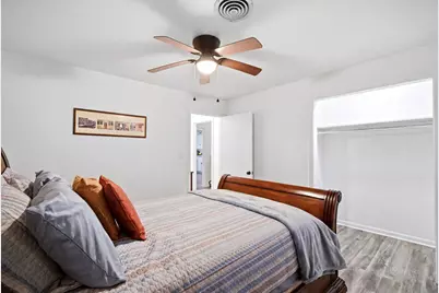 107 Sayles Street, Brenham, TX 77833 - Photo 24