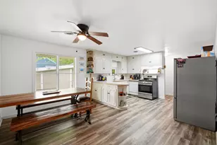 107 Sayles St, Brenham, TX 77833 - Photo 1