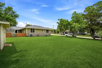 107 Sayles Street, Brenham, TX 77833 - Photo 44