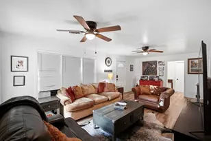 107 Sayles St, Brenham, TX 77833 - Photo 12