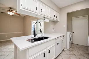 800 Country Pl Dr, Houston, TX 77079 - Photo 22