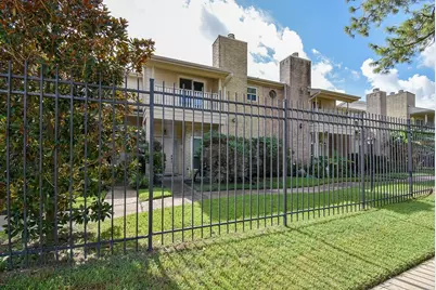800 Country Place Drive #502, Houston, TX 77079 - Photo 2