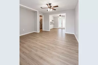 2721 27th Avenue N, Texas City, TX 77590 - Photo 2