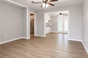 2721 27th Ave N, Texas City, TX 77590 - Photo 2