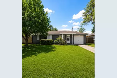 2721 27th Avenue N, Texas City, TX 77590 - Photo 1