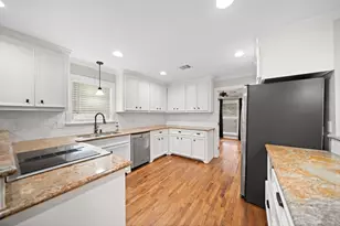1810 Droxford Dr, Houston, TX 77008 - Photo 10