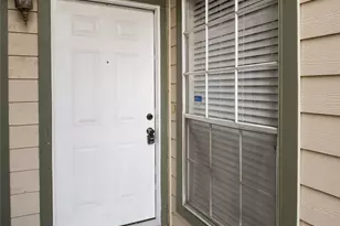 6500 Harbor Town Dr, Houston, TX 77036 - Photo 2