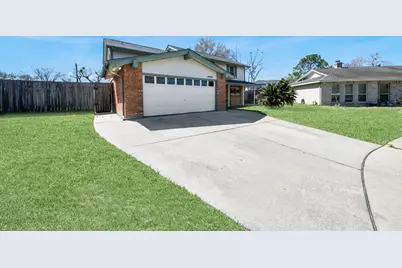 10522 Gulfstream Lane, Sugar Land, TX 77498 - Photo 2