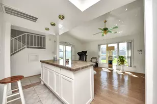 10522 Gulfstream Ln, Sugar Land, TX 77498 - Photo 12