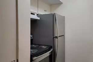 2101 Fountain View Dr, Houston, TX 77057 - Photo 4