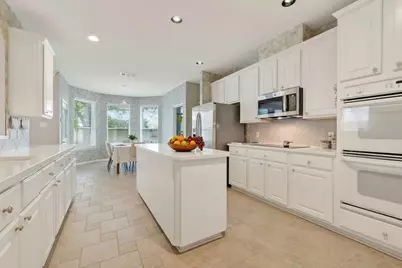 14 Broadweather Place, The Woodlands, TX 77382 - Photo 12