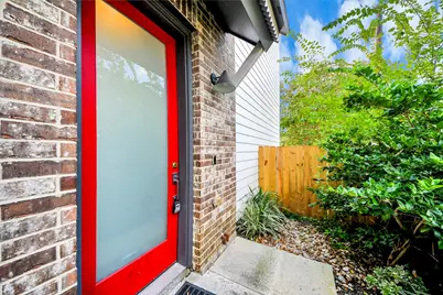 4447 Whitney Oak Lane, Houston, TX 77018 - Photo 2