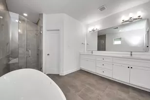 4447 Whitney Oak Ln, Houston, TX 77018 - Photo 20