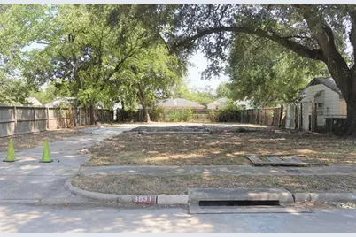3931 Zephyr Street, Houston, TX 77021 - Photo 2