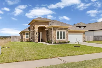 40252 Spyglass Hill Drive, Cleveland, TX 77327 - Photo 2
