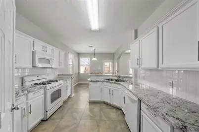 6354 Wilshire Ridge, Houston, TX 77040 - Photo 8