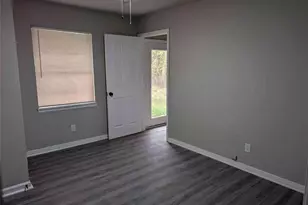 10922 Lockgate Ln, Houston, TX 77048 - Photo 2