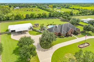 16337 County Rd 171, Danbury, TX 77534 - Photo 10