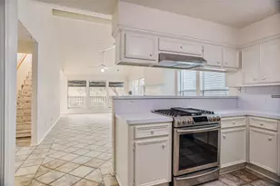 131 Oak Rd, Clear Lake Shores, TX 77565 - Photo 12