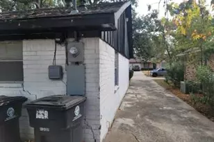 7211 Deep Forest Dr, Houston, TX 77088 - Photo 6