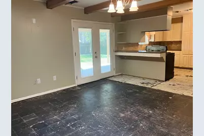407 Wilson Road, Conroe, TX 77301 - Photo 10