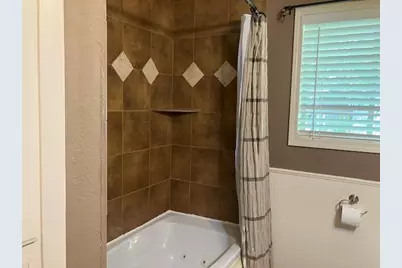 407 Wilson Road, Conroe, TX 77301 - Photo 20