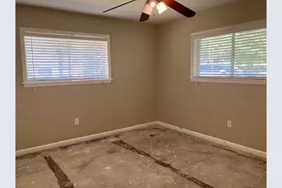 407 Wilson Road, Conroe, TX 77301 - Photo 22