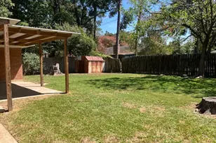 407 Wilson Rd, Conroe, TX 77301 - Photo 14