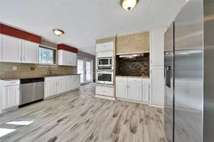 2006 Mermaid Ln, Houston, TX 77062 - Photo 12