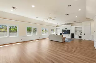 223 Heritage Oaks Ln, Houston, TX 77024 - Photo 20