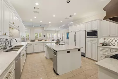 223 Heritage Oaks Lane, Houston, TX 77024 - Photo 12