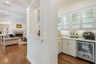 223 Heritage Oaks Ln, Houston, TX 77024 - Photo 10