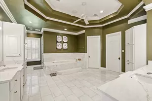 223 Heritage Oaks Ln, Houston, TX 77024 - Photo 18