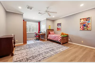 223 Heritage Oaks Lane, Houston, TX 77024 - Photo 22