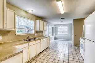 8206 Holmwood Dr, Houston, TX 77040 - Photo 8
