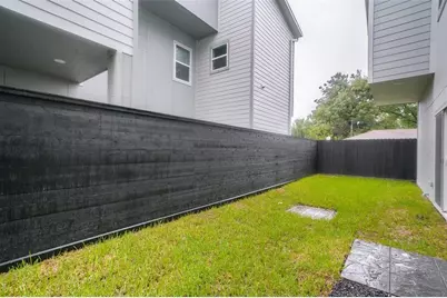 7714 Jacquelyn Oaks Road, Houston, TX 77055 - Photo 2