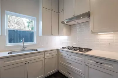 7714 Jacquelyn Oaks Road, Houston, TX 77055 - Photo 8