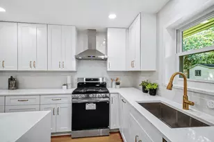 5443 Redstart St, Houston, TX 77096 - Photo 4