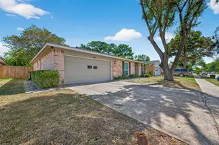 7414 Breccia Dr, Houston, TX 77041 - Photo 2