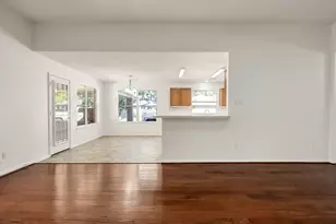 26107 Maplewood Dr, Spring, TX 77386 - Photo 8