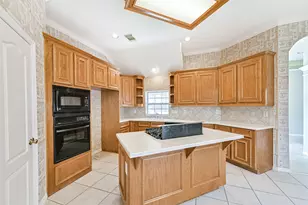 314 Parkwood Village Dr, Friendswood, TX 77546 - Photo 18