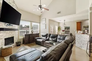 2102 Crestwind Ct, Pearland, TX 77584 - Photo 8