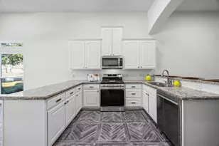 7288 Lakeshore Ct, Willis, TX 77318 - Photo 10