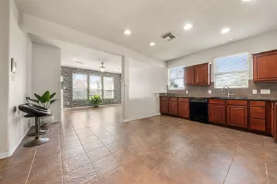 2990 Creek Falls Court, Pearland, TX 77581 - Photo 6