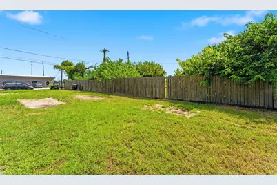 1420 Duff Lane, Houston, TX 77022 - Photo 32