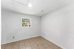 1420 Duff Ln, Houston, TX 77022 - Photo 20