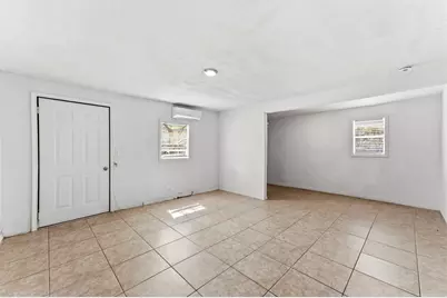 1420 Duff Lane, Houston, TX 77022 - Photo 24