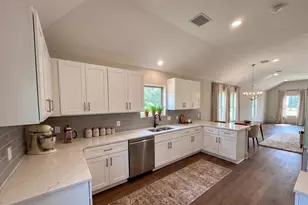 241 SE 19 Th St, Hempstead, TX 77445 - Photo 8