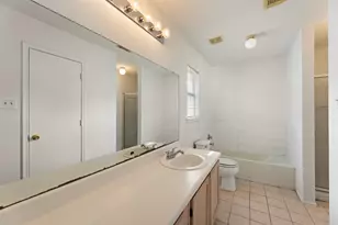8226 Gold Tee Dr, Houston, TX 77036 - Photo 18