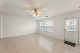 8226 Gold Tee Dr, Houston, TX 77036 - Photo 14